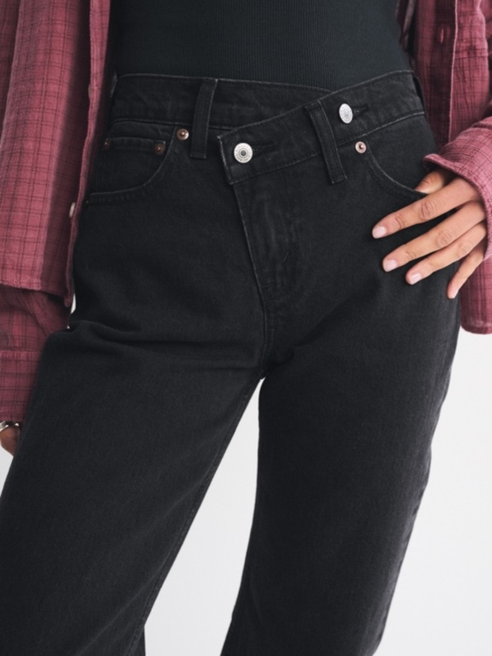 🖤✨ NWT Abercrombie & Fitch Curve Love 90s Straight Ultra High Rise Jeans ✨🖤